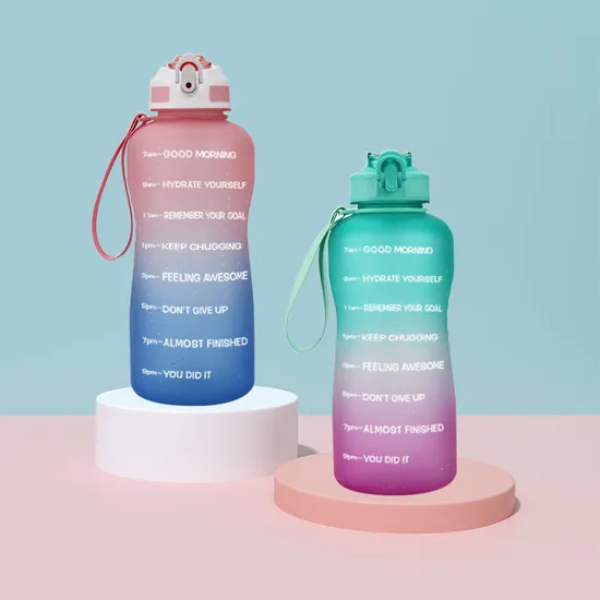 Botella de agua deportiva sin BPA de medio galón genérico al por mayor de 64 oz